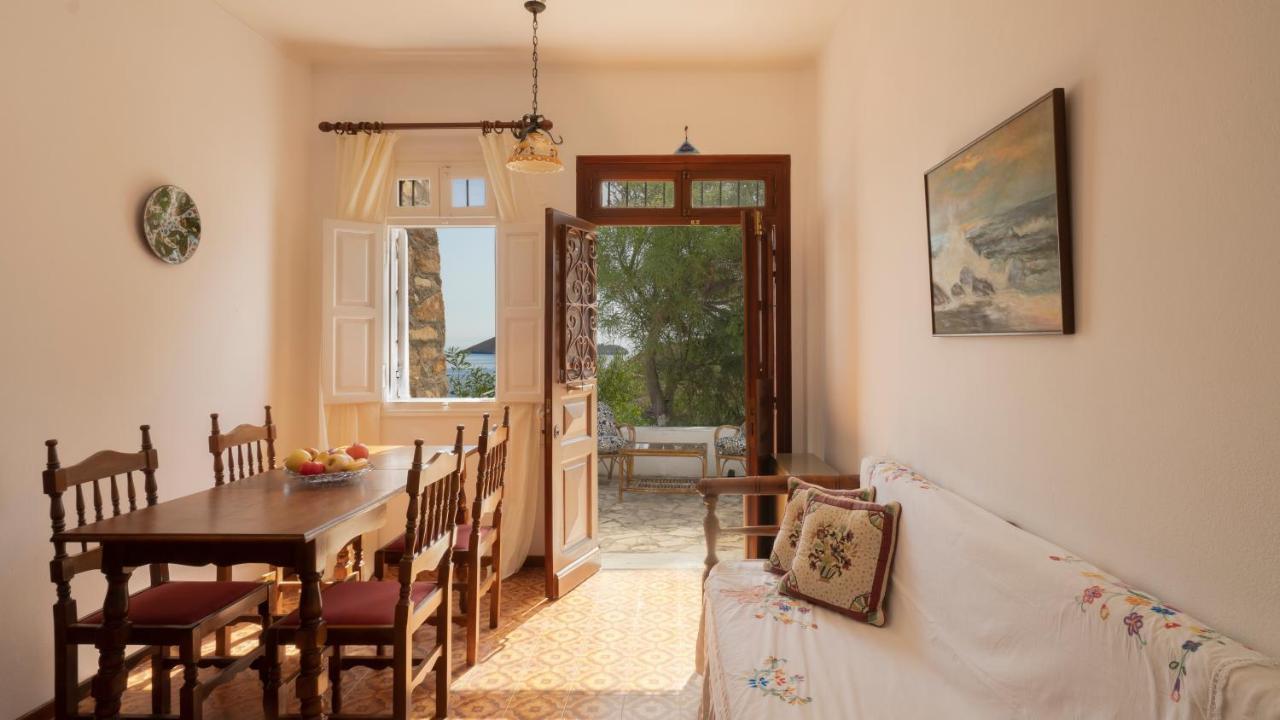 Ivi Beach Front Villa, Leros Vromolithos Extérieur photo