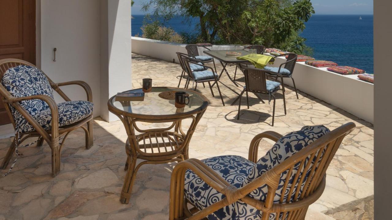 Ivi Beach Front Villa, Leros Vromolithos Extérieur photo