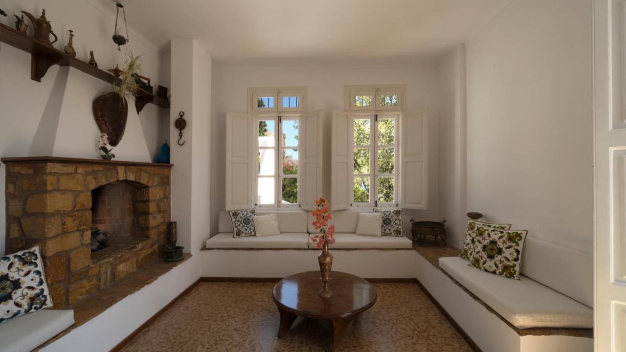 Ivi Beach Front Villa, Leros Vromolithos Extérieur photo